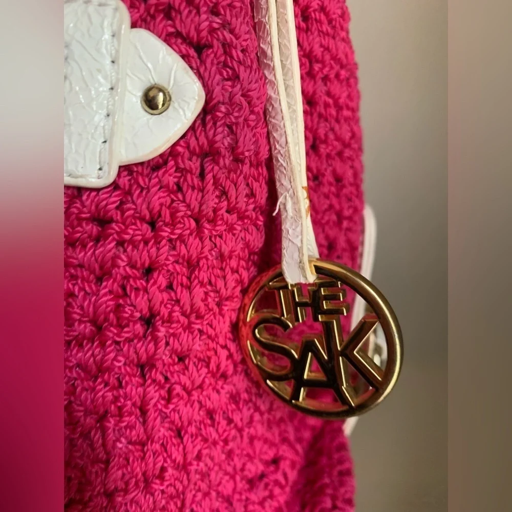 The Sak fuschia crochet purse with gold chains pink y2k